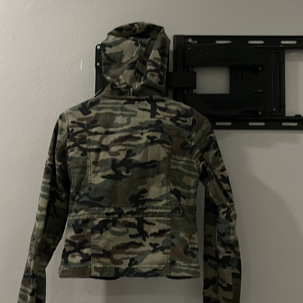 Nice Army Jacket With Zipper Upfront And Hoodie View 4